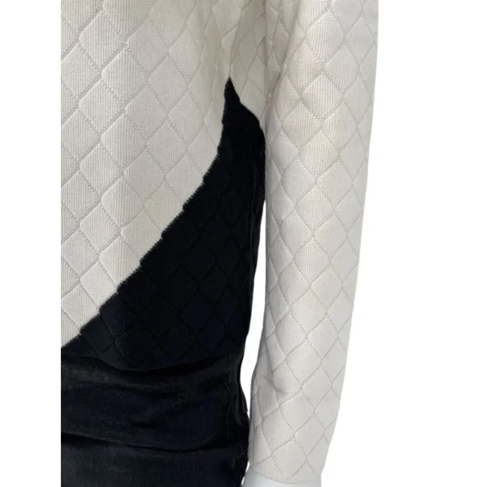 Chanel Ivory Quilted CC Logo Sweater – Size 42 (FR)